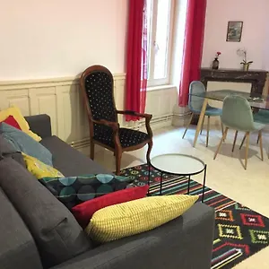 Appartamento Cap Coutellerie - Sejours Pros Ou Familles En Hypercentre De, Thiers